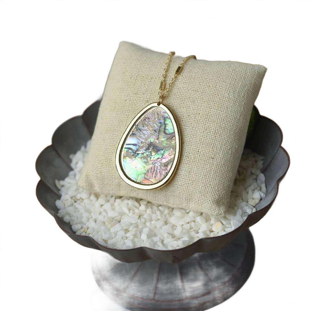 NEW LAUREN LANE women's teardrop pendant necklace in abalone